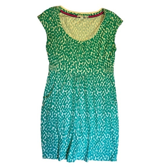 Boden Dresses & Skirts - Boden Green & White Sleeveless Dress Size 10 Round Neck Knee Length w/ Pockets